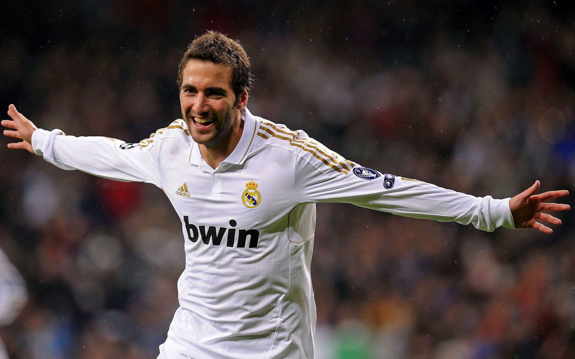 19岁曼城小将被外租，渴望回归母队争取出战机会，曼城主角